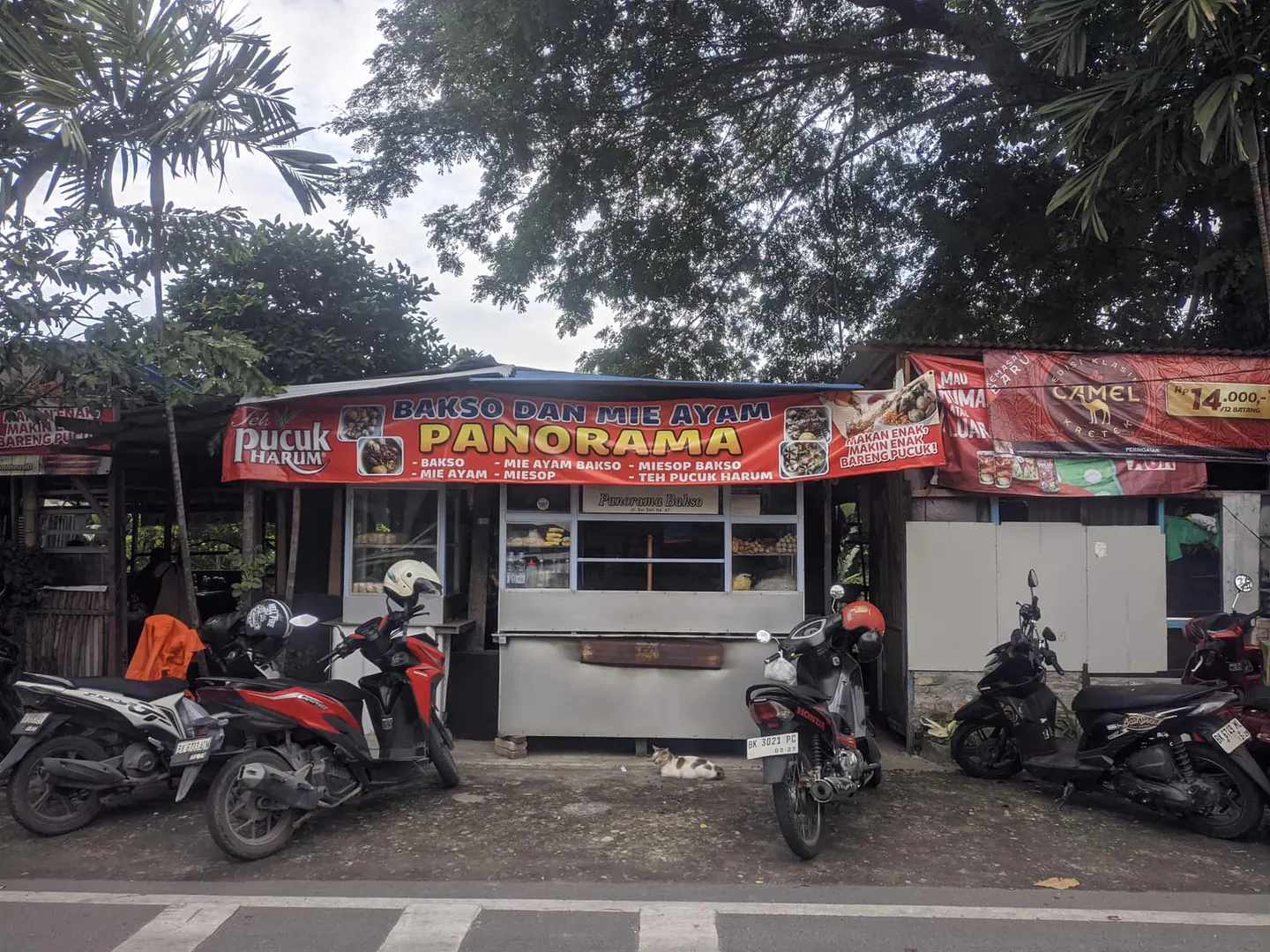 Bakso dan Mie Ayam Panorama, foto 1 dalam rute Trail 1 Tepian Sungai Deli