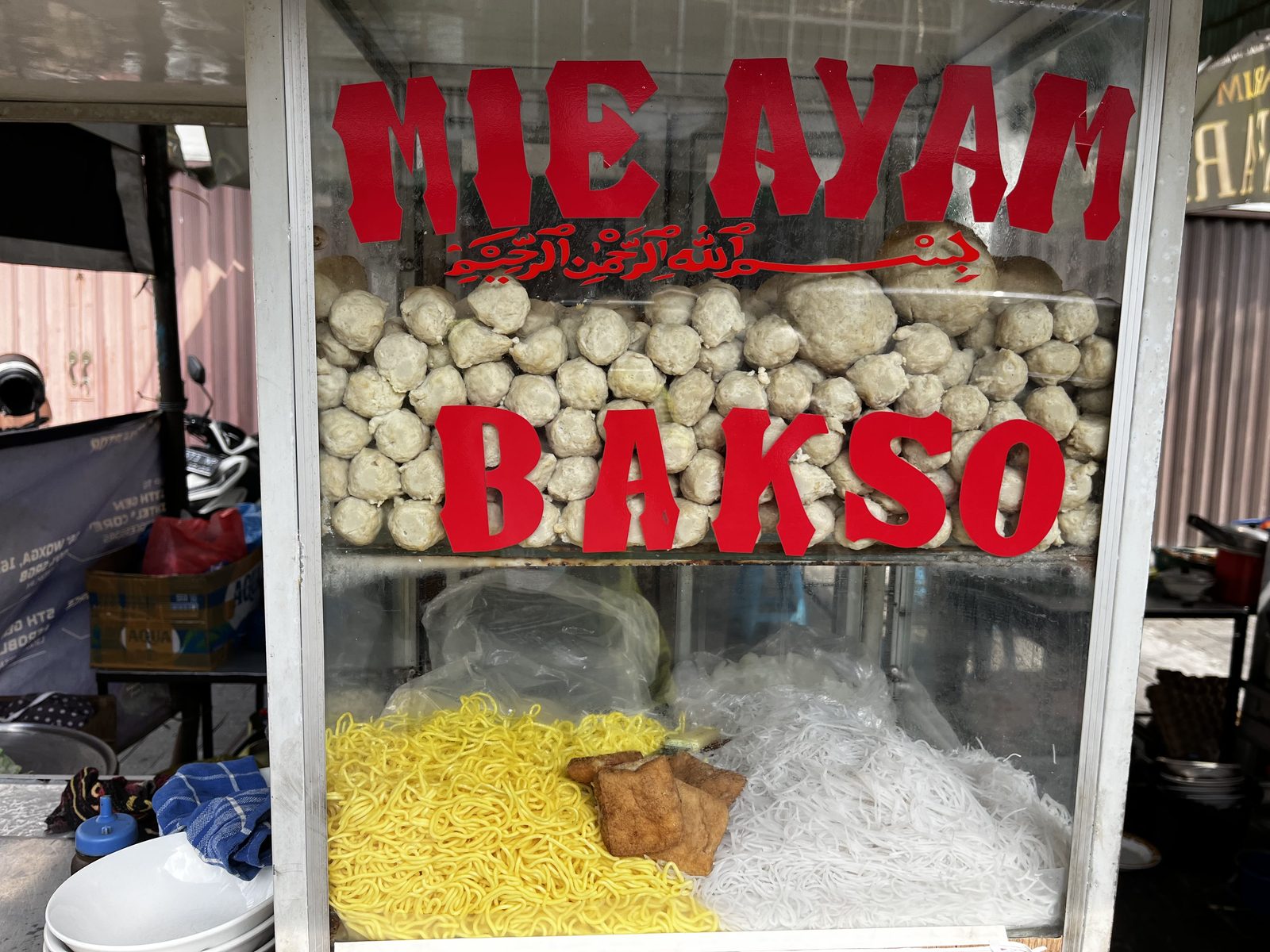 Bakso dan Nasi Goreng Moro Seneng — 1