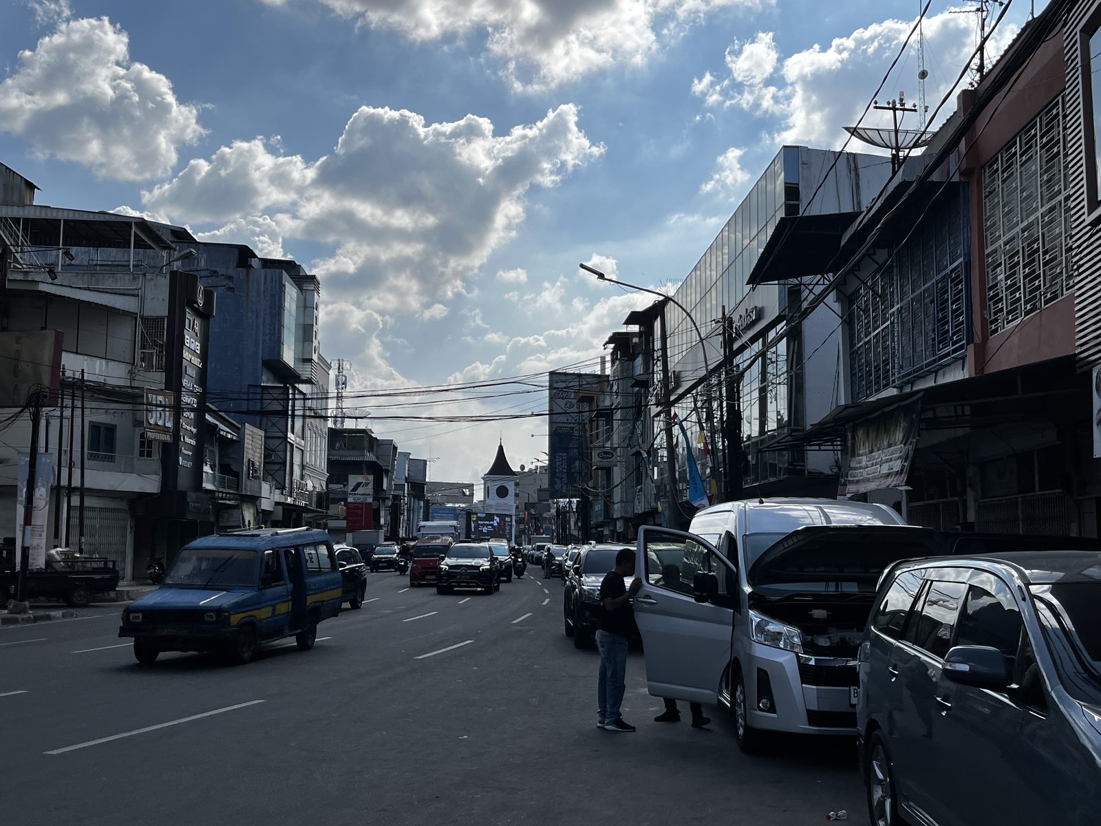 Pertokoan Jl. Gatot Subroto — 1