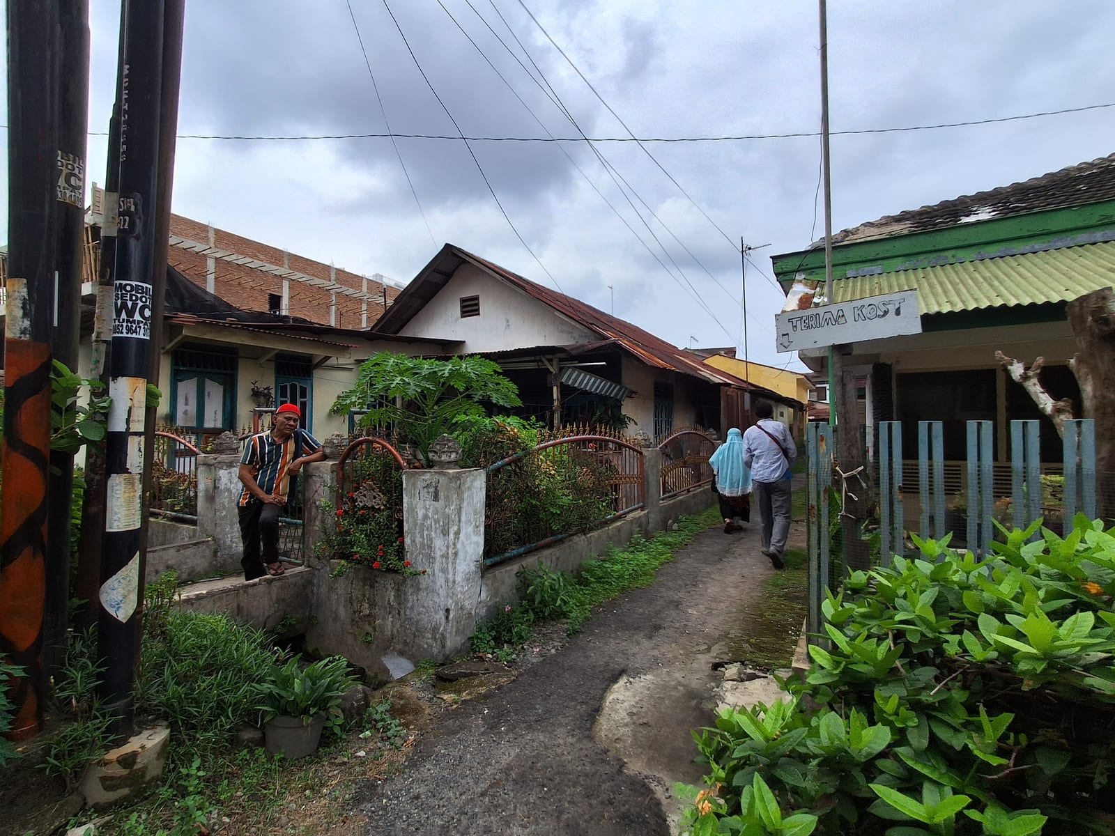 Rumah Panggung Jl. Jambu — 1